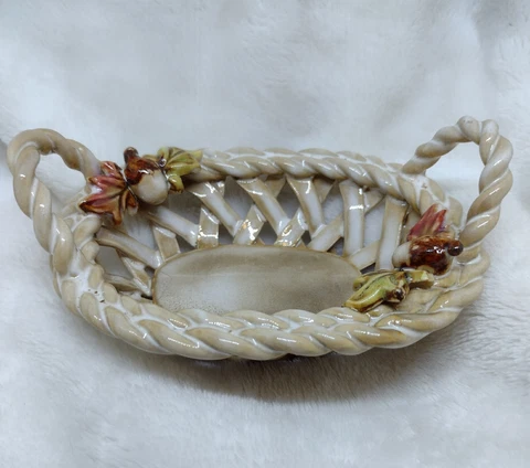 Vintage! Unique 5" x 3" Ceramic Basket Weave Bowl Cover