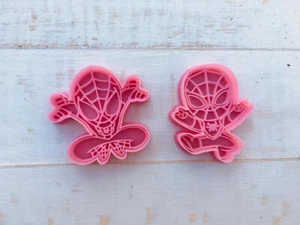 Spiderman set 2 pezzi cookie cutter formina tagliabiscotti 8cm - Imagen 1 de 1