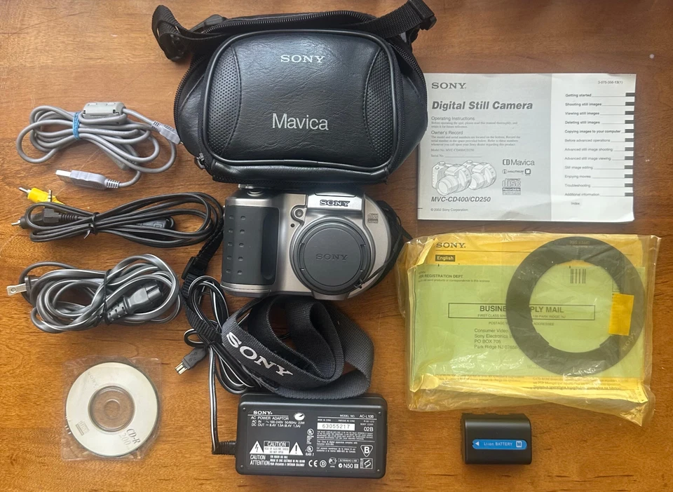 Sony CD Mavica MVC-CD400 NTSC PAL 6x Zoom Digital Still Camera Silver w/ Battery - Изображение 1 из 4