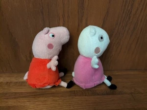 Peppa Pig & Friends 2er-Set Peppa & Suzy Schaf 6 Zoll Plüschtier Stofftier Spielzeug  - Bild 1 von 16