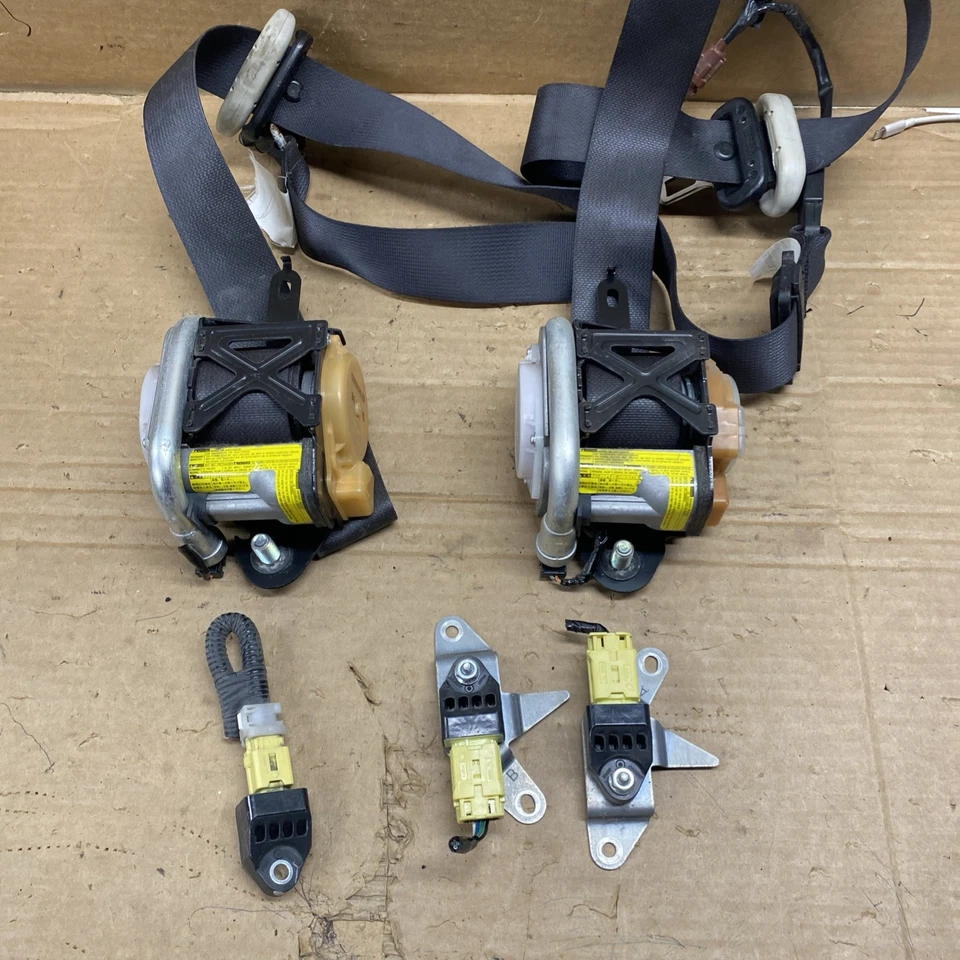 2008 2009 Subaru Impreza Front Left & Right Seat Sensor Belt Retractor - Image 1 of 4