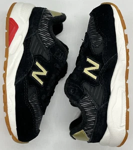 New Balance 580 Lost Worlds Toddler 2016 Black Red Gold KL580BKI Size 7 M NWOB - Picture 1 of 12