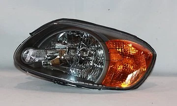 Левая фара в сборе для Hyundai Accent 2003-2006 годов выпуска TYC 825IJ03 2004 2005 - Изображение 1 из 2
