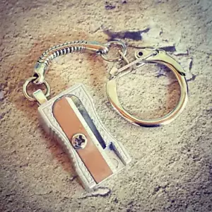 Unique PENCIL SHARPENER KEYRING gift TEACHER student SCHOOL pupil COLLEGE art - Picture 1 of 1