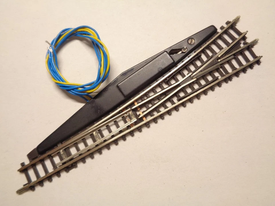 Märklin Mini Club 8562 Electric Turnout 13° Left (14600) - Image 1 of 1