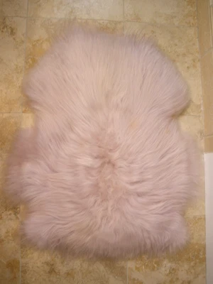 Genuine Icelandic Sheepskin Rug long soft fur Light Pink Sheepskin Pelt - NEW - Image 1 of 4