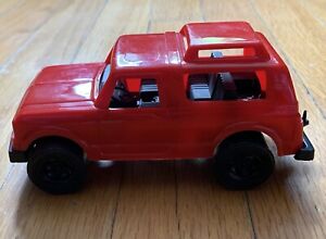Vintage Tootsietoy Red 4x4 Bronco Ford USA Toy Car Collectible