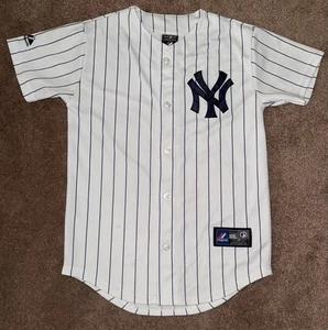 Majestic MLB Boys Youth Medium New York Yankees Derek Jeter Pinstripe Jersey - Picture 1 of 6
