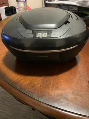 Sylvania CD бумбокс AM FM радио все работает отлично! - Изображение 1 из 4