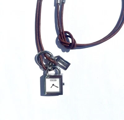 Reloj Coach Vintage Plata Colgante Cuero Auténtico Collar  Foto 1 de 3