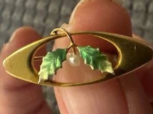 10k Gold And Enamel Pin With Seed Pearl- 1.4 grams - Picture 1 of 4