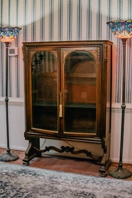 Gabinete vintage de madera de abedul de arce Caracole - ligeramente usado en buen estado Foto 1 de 4