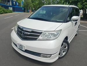 2011 Honda Elysion Prestige 3.5 V6 RR6 VTEC 4WD AUTO NOT ELGRAND ALPHARD ULEZ- - Picture 1 of 24