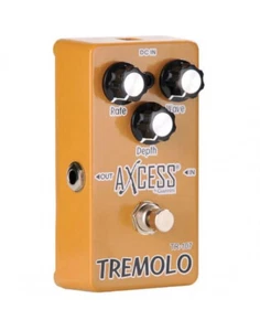 Giannini TR-107 Tremolo Guitar Pedal - Picture 1 of 2