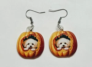 Acryl Ohrringe, Welpe im Kürbis für Halloween oder Thanksgiving - Bild 1 von 1