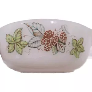 Vintage Pyrex Berries And Leaves Bowl 0-CR-200 Made In Australia Free Post - Picture 1 of 6