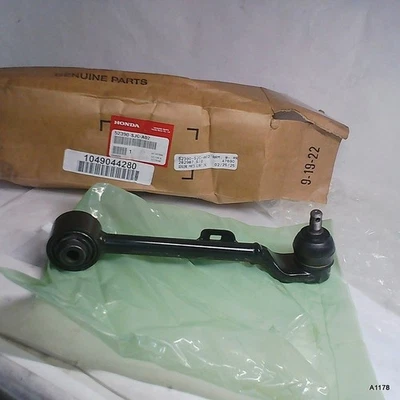 Braço de controle superior traseiro direito genuíno Honda Ridgeline 2006-2014 fabricante de equipamento original - Imagem 1 de 4