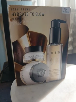 Bobbi Brown Hydrate to Glow 套装洁面油面霜 + 保湿眼霜 — 第 1/2 张图片