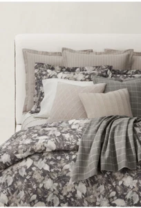 NIP Ralph Lauren Avery Charcoal Floral King Duvet Cover Only - Picture 1 of 6