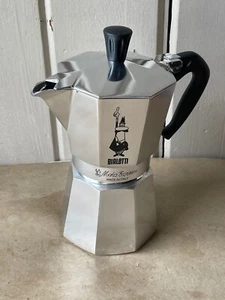 Bialetti 6 cup moka express coffee maker - Picture 1 of 5