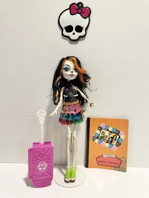 Monster High Skelita Calaveras Doll -Scaris City of Frights - Image 1 of 4