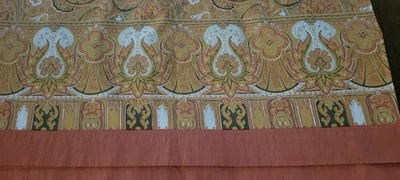 Mantel Williams Sonoma Paisley Rust Cream 70" x 108" Foto 1 de 4