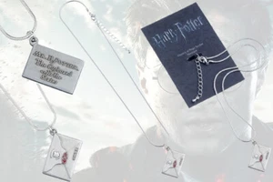 Carat Harry Potter Hogwarts Letter Silver Plated Necklace - Imagen 1 de 1