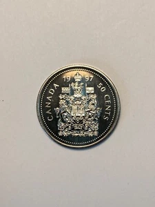1997 Canada 50 Cents Coin - Queen Elizabeth II - Picture 1 of 2