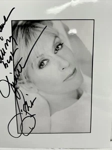 Fotografía de actriz estadounidense Judith Light en blanco y negro firmada personalizada - Imagen 1 de 2