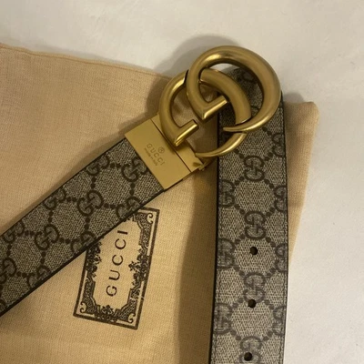 Cinturón reversible GUCCI GG Marmot GG SUPREME BEIGE/ÉBANO/NEGRO Talla 36/90 cm Foto 1 de 4
