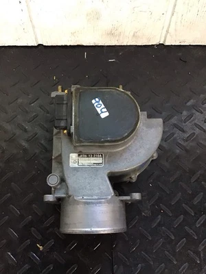 Оригинальный измеритель массового расхода воздуха 1989-1995 Mazda MPV 929 3,0 л V6 AFM | JE0613210A - Изображение 1 из 4