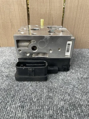 2007-2017 Lexus Ls460 Vsa Abs/Vsa Brake Module Actuator Only  44510-50090 OEM - Image 1 of 4