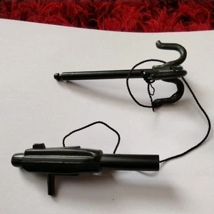 Toy Biz Marvel Super Heroes Daredevil Exploding Grapple Hook part only - Picture 1 of 2