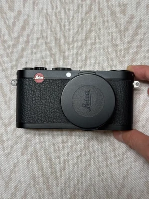 Черная камера Leica X-1 12,2 Мп премиум-класса качественная сборка высокодетализированная фотография готова - Изображение 1 из 4