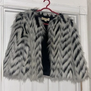 Michael Kors Black And White Faux Fur Jacket Cape Size Small Statement Piece - Picture 1 of 4
