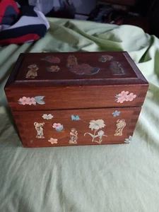 Caja de recetas de madera vintage cola de paloma con bisagras de metal - Imagen 1 de 14