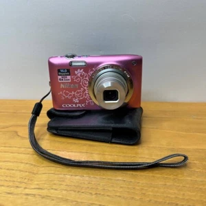 NIKON COOLPIX S2700 Fotocamera Digitale Compatta - 16MP - Custodia e Cavalletto - Foto 1 di 10