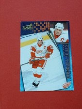 1998-99 Pacific Aurora Base #69 Steve Yzerman Detroit Red Wings