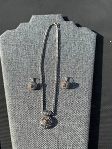 Silber & goldfarbene 18" Kette mit Anhänger & passendem Ohrring Set verziert - Bild 1 von 7