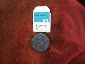 NOS 1984 - 1994 Chevrolet GMC Passenger Car Truck Oil Cap #14094764 - Picture 1 of 3