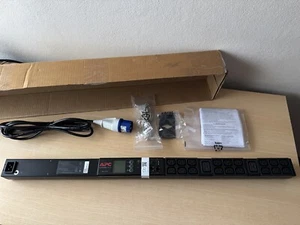 APC Metered Rack PDU | 0U | C13x18 & C19x2 | IEC 309 Cord | 16A 230V | AP8858EU3 - Photo 1/7