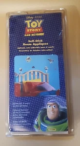 Disney Pixar Toy Story And Beyond Self Stick Room Appliques Buzz Lightyear - Bild 1 von 3