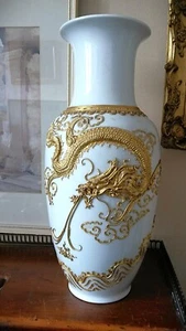 Vintage Hand Crafted Blanc De Chine Chinese Vase With Gold Colour Wire Overlay - Picture 1 of 7