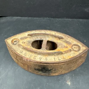 Vintage Sad Iron H.S.B. CO Ilinois USA Cast Iron Rustic Farmhouse Decor Door - Picture 1 of 8