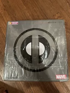 Mezco Toyz One:12 Collective Deadpool X-Force PX Previews Exclusive Figure - Picture 1 of 1
