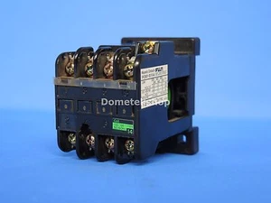 Fuji SRC3631-02/X (4a) 3-phase circuit breaker - Picture 1 of 1