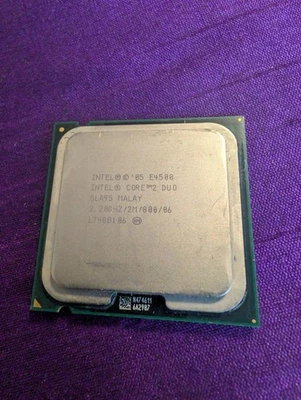 INTEL SLA95 Core 2 Duo E4500 2.2GHz Socket 775 CPU processor read details  - Image 1 of 3