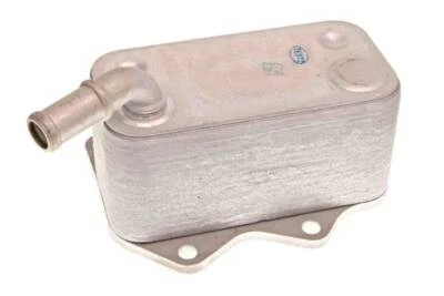 Enfriador de aceite de motor para AUDI A1 SEAT Altea Skoda Octavia II VW 03-17 06D117021C Foto 1 de 4