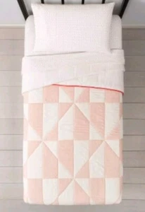 Hearth & Hand with Magnolia 100% Cotton Modern Quilt Twin Spa Peach (Pink White) - Picture 1 of 5