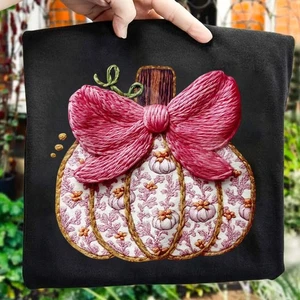 Pumpkin Floral Sweatshirt, Trick or Treat Shirt, Spooky Season Shirt - Bild 1 von 11